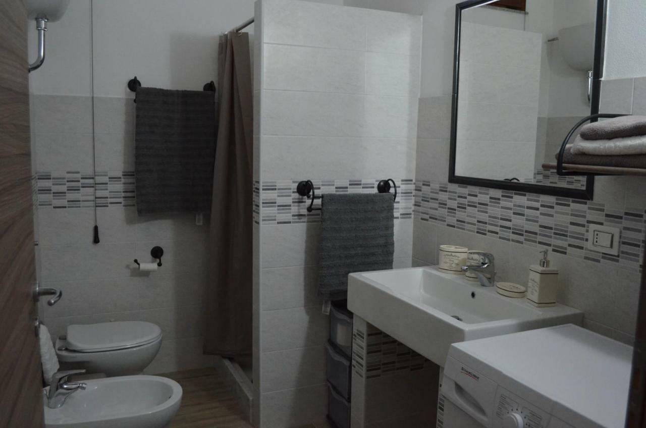 Appartamento Vacanza Da Luisa San Giovanni Suèrgiu Exteriör bild