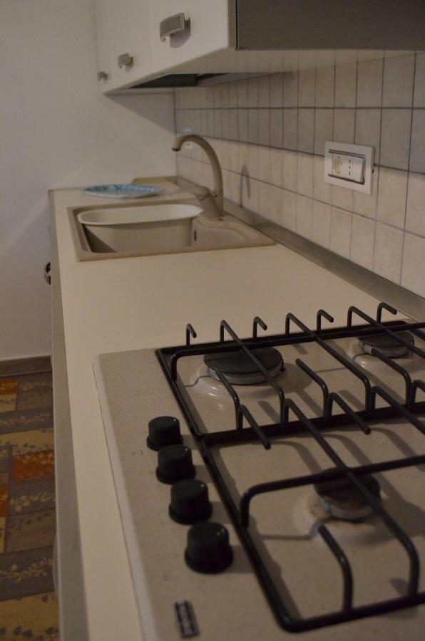 Appartamento Vacanza Da Luisa San Giovanni Suèrgiu Exteriör bild