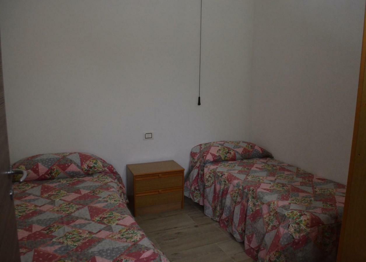 Appartamento Vacanza Da Luisa San Giovanni Suèrgiu Exteriör bild