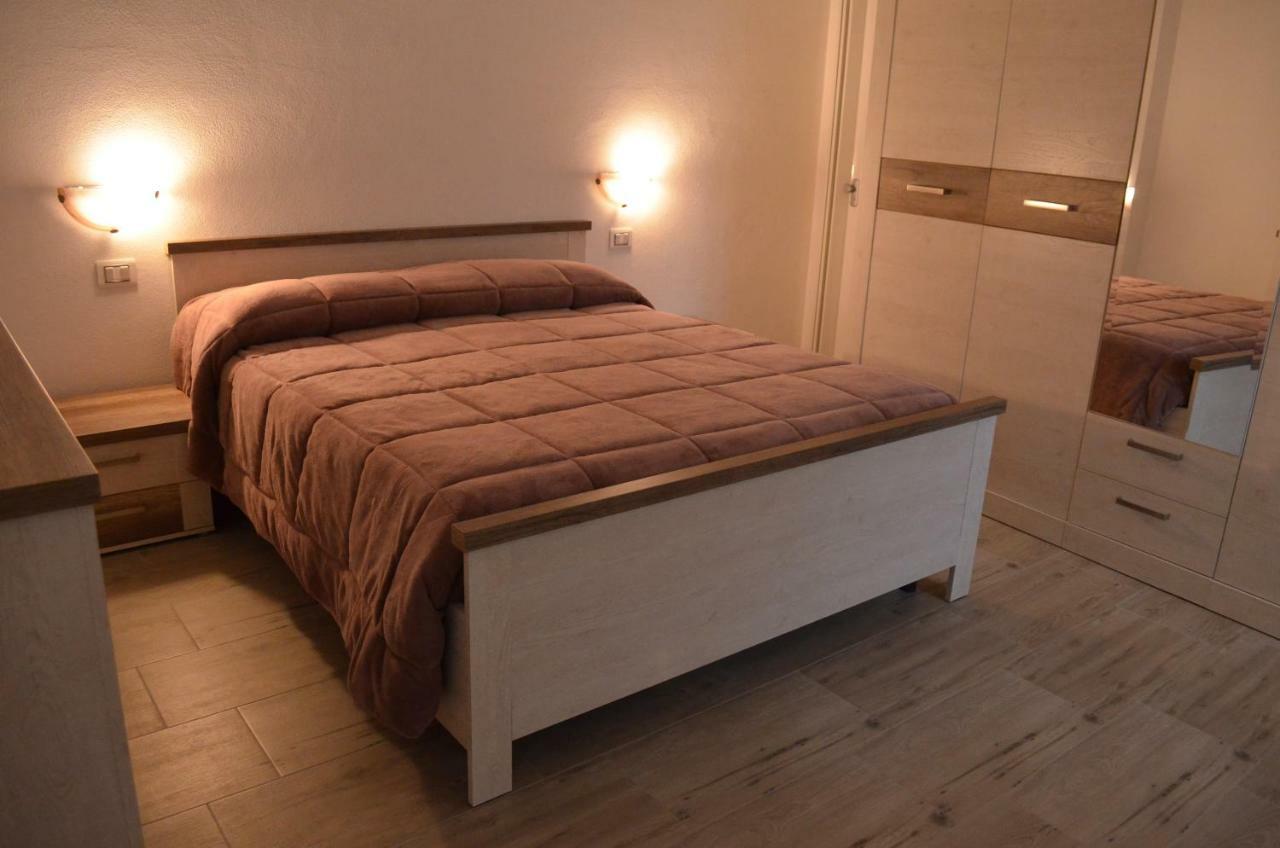 Appartamento Vacanza Da Luisa San Giovanni Suèrgiu Exteriör bild